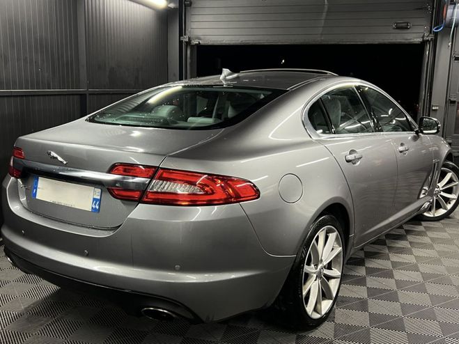 Jaguar XF PHASE 2 LUXE 2.0 Ti 140 BVA8 TOIT OUVRAN Gris de 2012