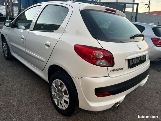 Peugeot 206 206+ 1.4i 75 Urban Clim Blanc de 2009