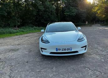  Voir détails -Tesla Model 3 1.6 CRDi 136ch ISG GT Line 4x2 DCT7 à Rennes (35)