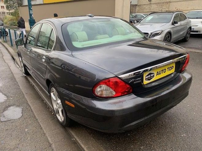 Jaguar X Type 2.2 D EXECUTIVE GRIS F de 2005