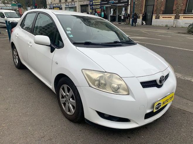 Toyota Auris 90 D-4D LUNA 5P BLANC de 2009