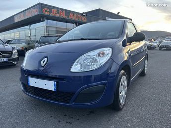  Voir détails -Renault Twingo II 1.2 60CH AUTHENTIQUE à Aubire (63)