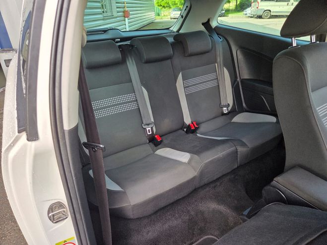 Volkswagen Polo 1.2 60CH LIFE 3P BLANC de 2013