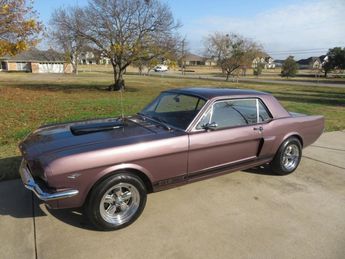  Voir détails -Ford Mustang 4 speed à  Le Havre (76)