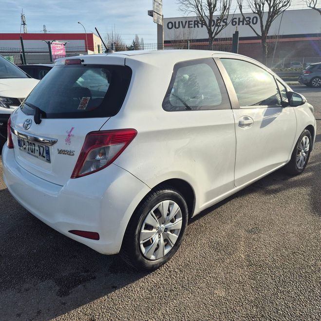 Toyota Yaris II (2) 90 D-4D EXCELIA PACK 5P GPS FULL Blanc de 2012