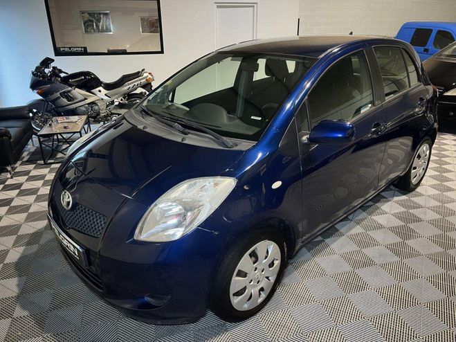 Toyota Yaris 1.3 - 87 Ch VVT-i  finition Sol (Clim, R BLEU FONCE de 2007