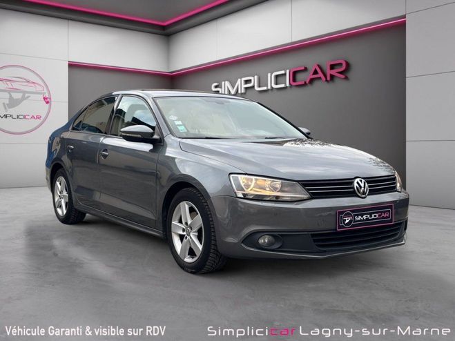 Volkswagen Jetta 1.2 TSI 105ch Confortline Gris de 2011