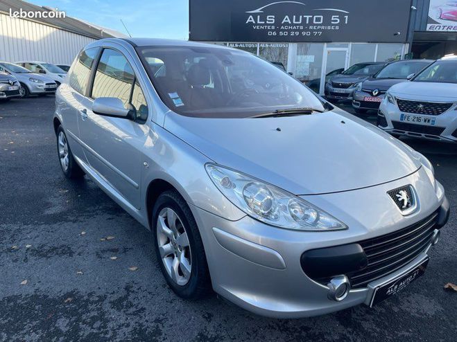 Peugeot 307 2.0 l HDI 136 SPORT Gris de 2007