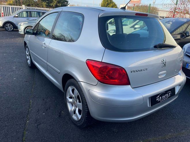Peugeot 307 2.0 l HDI 136 SPORT Gris de 2007