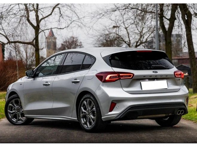 Ford Focus 1.0 Flexifuel mHEV 125 CV GRIS de 2022
