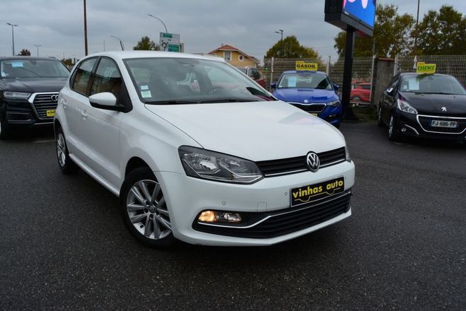 Volkswagen Polo 1.4 TDI 90CH BLUEMOTION TECHNOLOGY CONFO  de 2015