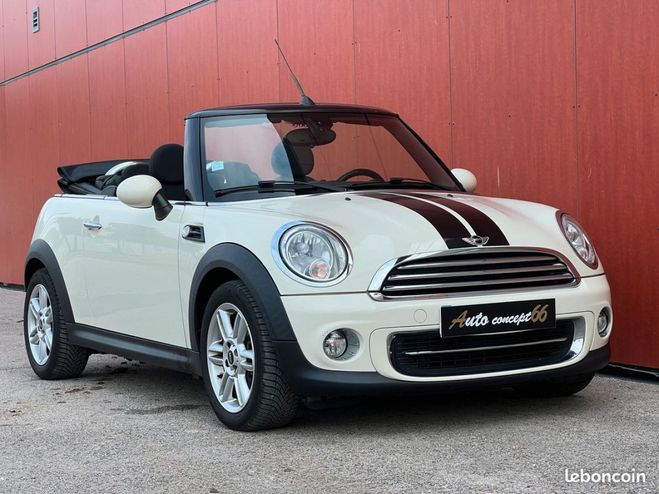 Mini One cooper cabriolet 1.6 bvm 6 r57 lci Blanc de 2013