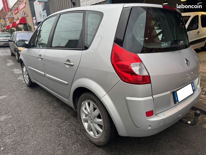 Renault Scenic 1,5 DCI 105CH Gris de 2008