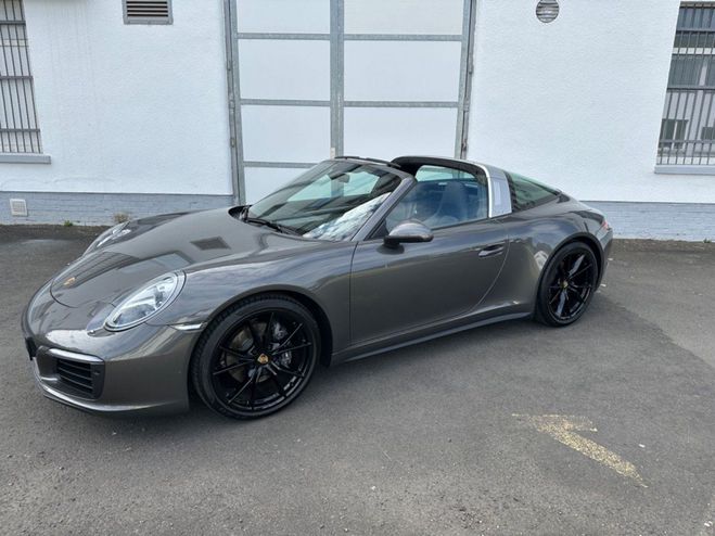 Porsche 911 * Targa 4 * gris de 2000