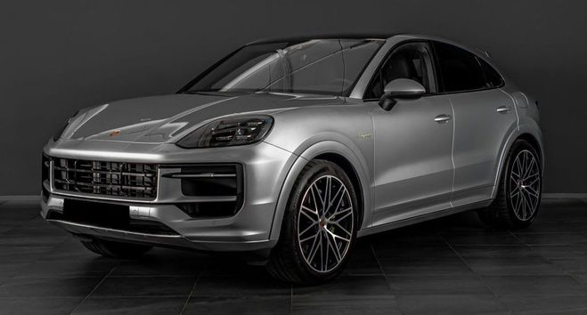 Porsche Cayenne Coupe E-Hybrid 470PS gris de 2024
