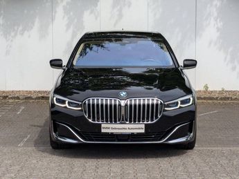  Voir détails -BMW Serie 7 740d xDrive Sieges-S Massage Laser Pano à Montfermeil (93)
