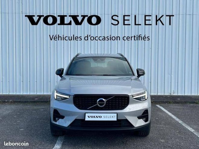 Volvo XC40 B4 197 ch DCT7 Plus Argent de 2023