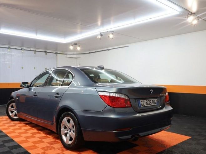 BMW Serie 5 SERIE (E60) 520D 177CH EXCELLIS Bleu F de 2009