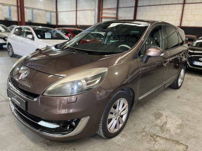 Renault  Grand Scenic III 1.6 dCi 130ch energy Bose eco 5 pla MARRON FONCE de 2012