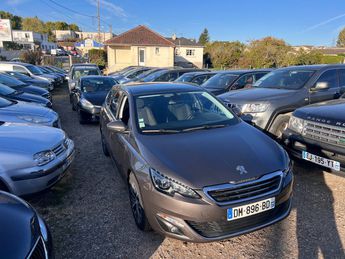  Voir détails -Peugeot 308 SW 1.6 e-HDi 115ch FAP BVM6 Allure à vreux (27)