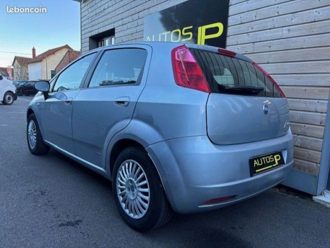 Fiat Grande Punto 1.3 multijet 16v 90 fap sport 5p Gris de 2009