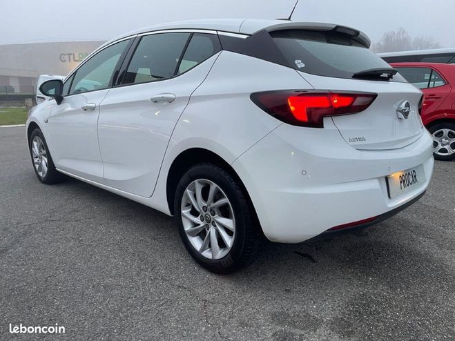 Opel Astra 1.6 D 136ch Innovation Blanc de 2017