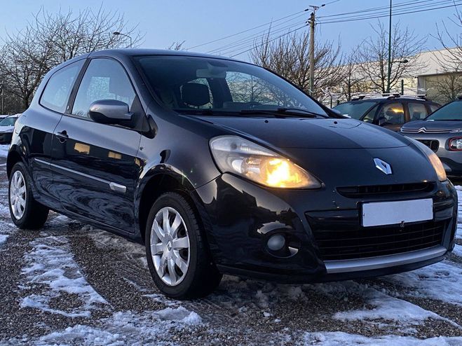 Renault Clio III (B/C85) 1.2 16v 75ch 20th eco 3p NOIR de 2011