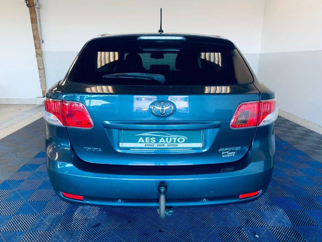 Toyota Avensis SW 126 ch D-4D SkyView Edition Bleu de 2011