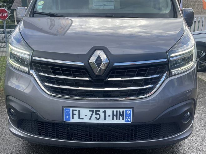 Renault Trafic III COMBI L2 2.0 DCI 145CH ENERGY S&S IN Gris C de 2019