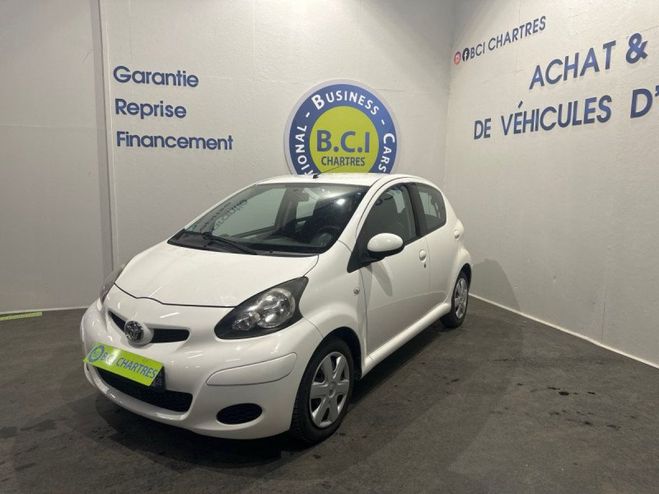 Toyota Aygo 1.0 VVT-I 68CH CONFORT 5P Blanc de 2011