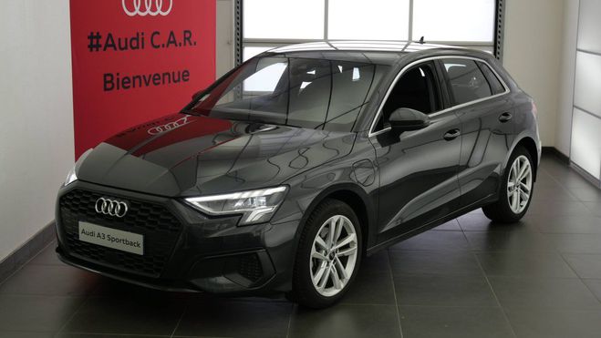 Cliquer pour voir la photo suivante Audi A3 Sportback 40 TFSIe 204 S tronic 6 Busine Gris Manhattan Métallisé de 2024