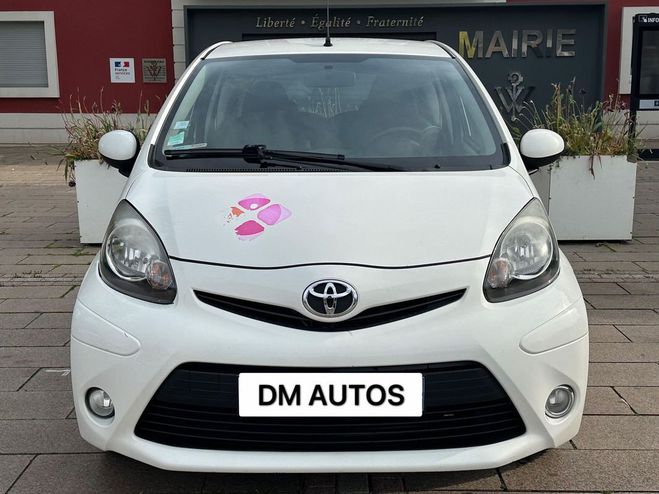 Toyota Aygo 2014 1.0 ess VVT-I ACTIVE 70CH Blanc de 2014
