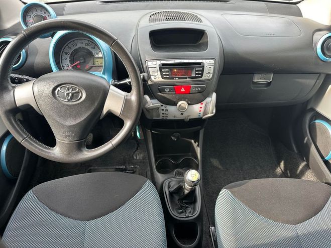 Toyota Aygo 2014 1.0 ess VVT-I ACTIVE 70CH Blanc de 2014