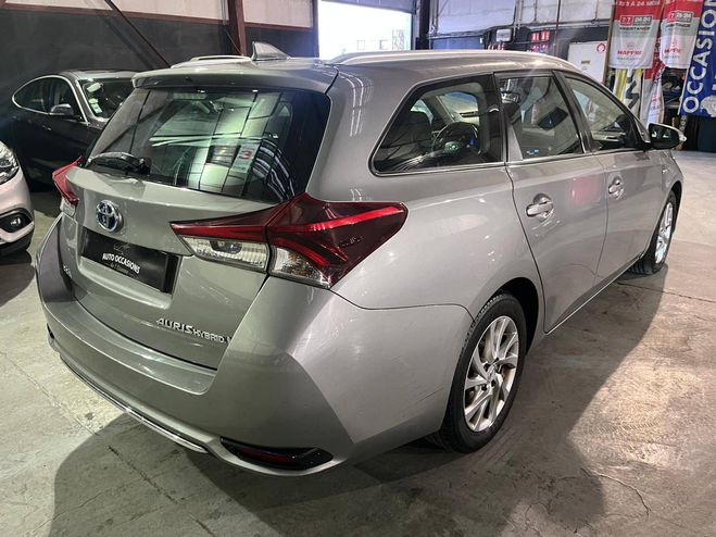 Toyota  Auris II HSD 136h Design GRIS de 2015