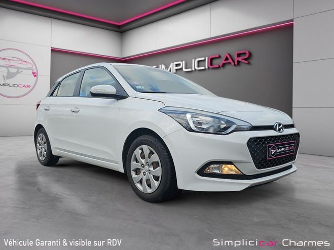 Hyundai I20 1.2 ESSENCE 84CH Intuitive GARANTIE 12 m Blanc de 2015