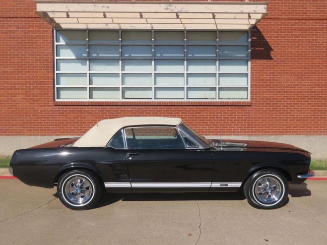 Ford Mustang cabriolet v8 full option Noir Mtallis de 1967