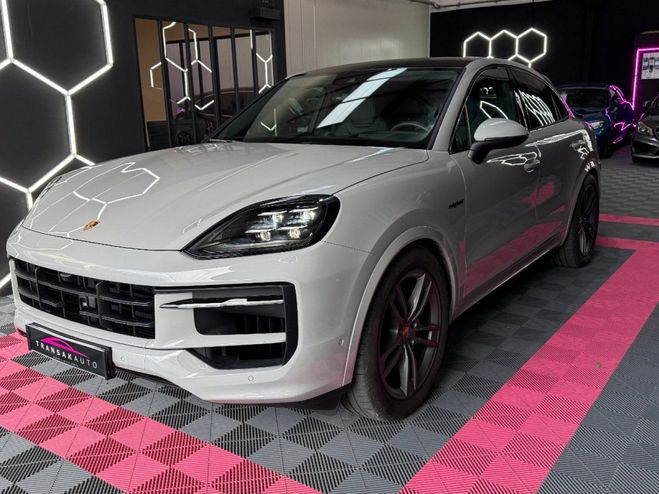 Porsche Cayenne COUPE E-Hybrid 470 3.0 V6 ~ Pneumatique  Gris de 2024
