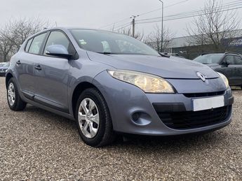  Voir détails -Renault Megane III 1.6 16v à Roncq (59)