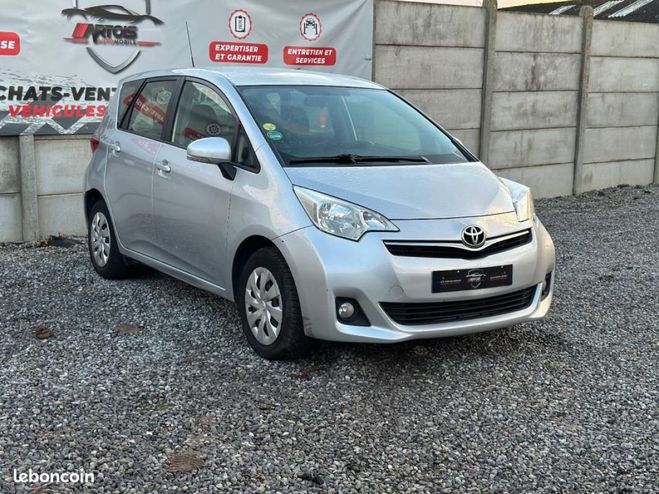 Toyota Verso Verso-S entretien  jour BOITE AUTOMATIQ Gris de 2012