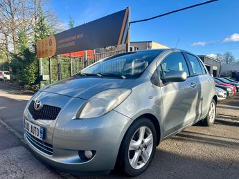  Voir détails -Toyota Yaris II 87 VVT-I LUNA MULTIMODE 5P à Aulnay-sous-Bois (93)
