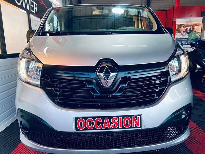 Renault Trafic Amnager pour transport PMR 124014 kms Gris Clair de 2016