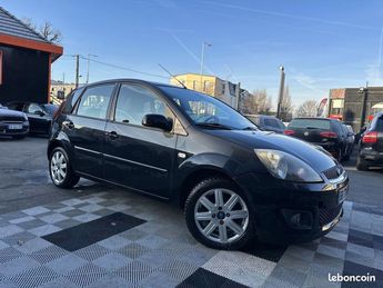  Voir détails -Ford Fiesta 1.4 TDCI 68CH AMBIENTE 5P à Morsang-sur-Orge (91)