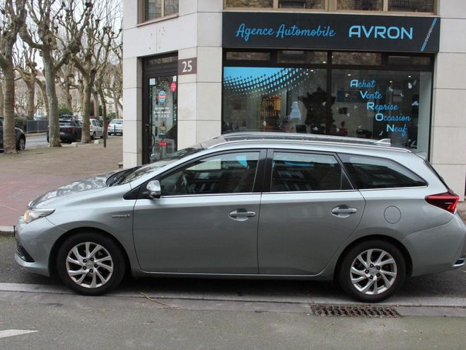 Toyota Auris II (2) TOURING SPORTS HYBRIDE 136 DYNAMI Beige Mtallis de 2018