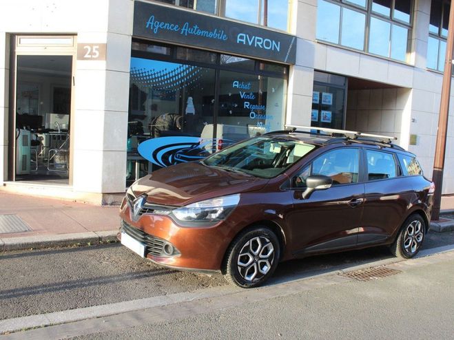 Renault Clio IV IV ESTATE 1.2 16V 75 LIFE Marron Verni de 2014