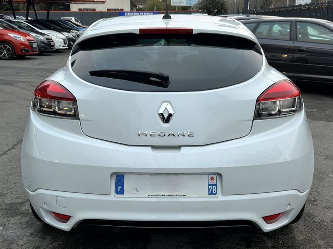 Renault Megane 3 III COUPE MONACO GP N* 1869 1.9 DCI 13 Blanc de 2011