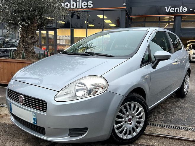 Fiat Grande Punto 1.3 MULTIJET 75 Cv CLIMATISATION BLUETOO Gris de 2009