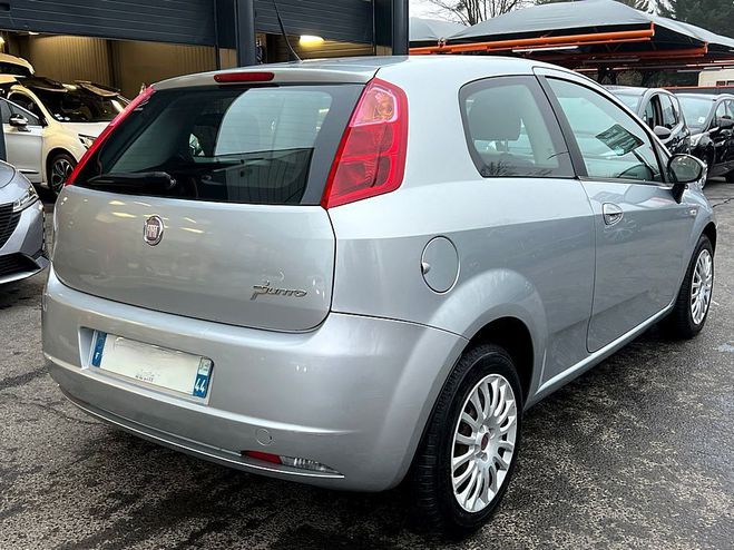 Fiat Grande Punto 1.3 MULTIJET 75 Cv CLIMATISATION BLUETOO Gris de 2009