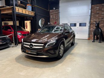  Voir détails -Mercedes Classe GLA CLASSE 180 INSPIRATION 7-G DCT A à Saint-Ouen-l'Aumne (95)