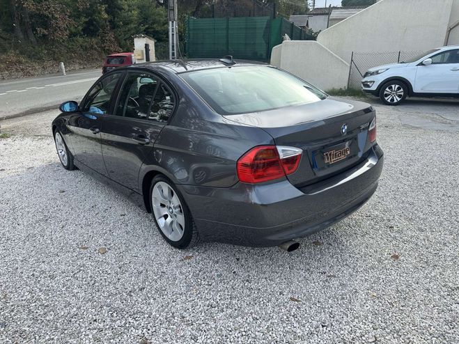 BMW Serie 3 BMW SERIE 3 (E90) 320I SPORT GRIS de 2005