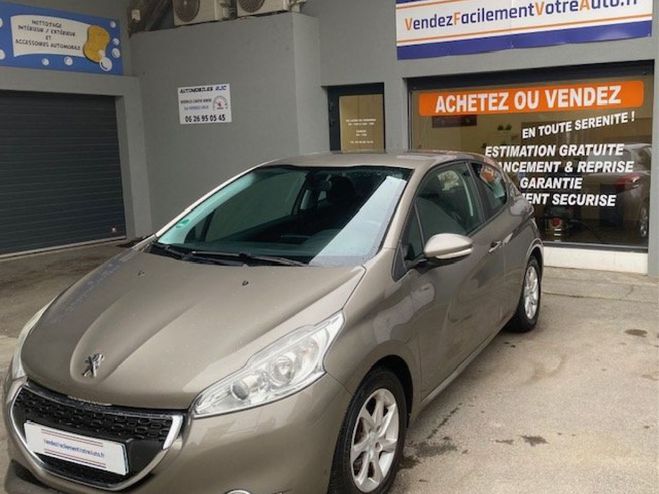 Peugeot 208 Active 1.4 VTI 95ch Beige Mtallis de 2012